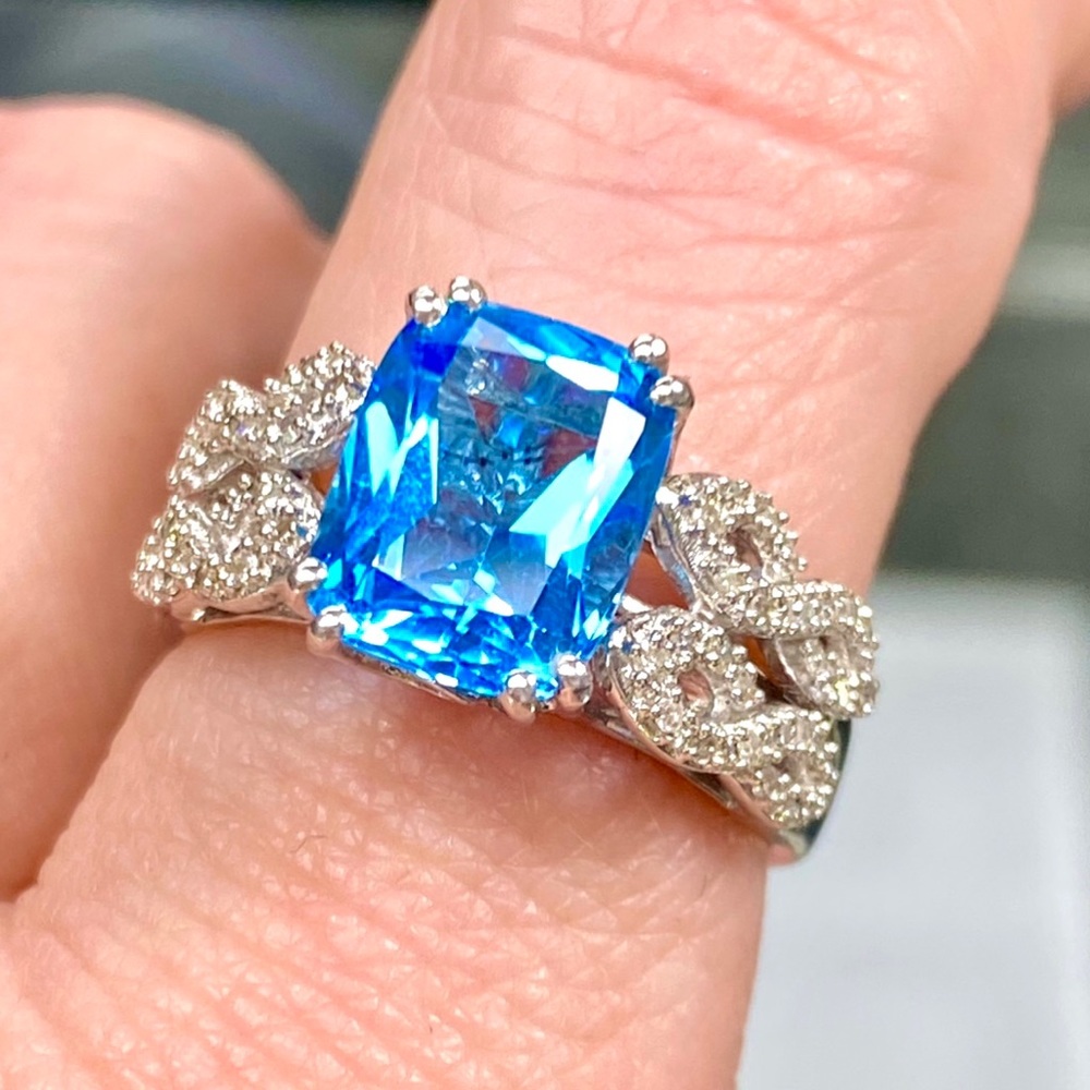 3 Carat Blue Topaz & Diamond Antique Swirl Ring in 925 Sterling Silver